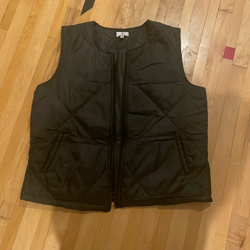 Socialite black vest